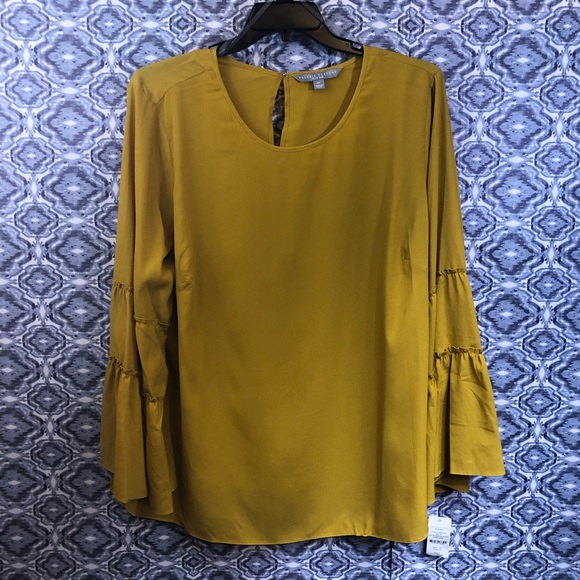 Valerie Stevens Other - Marigold Flowy Bell Sleeve Blouse